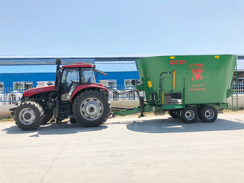 TMR饲料搅拌机,让养殖更轻松